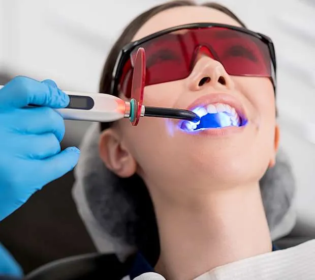 /img/25651-teeth-sensitivity.webp