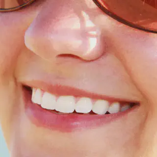 /img/25673-dentist-teeth-whitening.webp