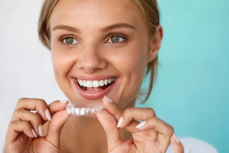 25725 whitening products invisalign