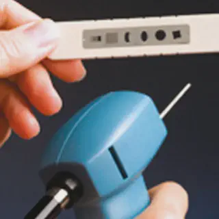 /img/25753-nail-care-routine.webp