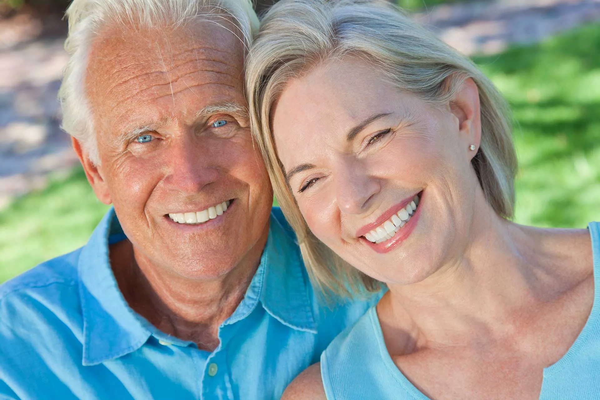 /img/25759-healthy-white-smile.webp