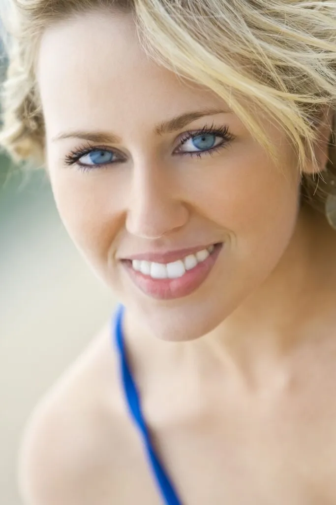 /img/25773-teeth-whitening-results.webp