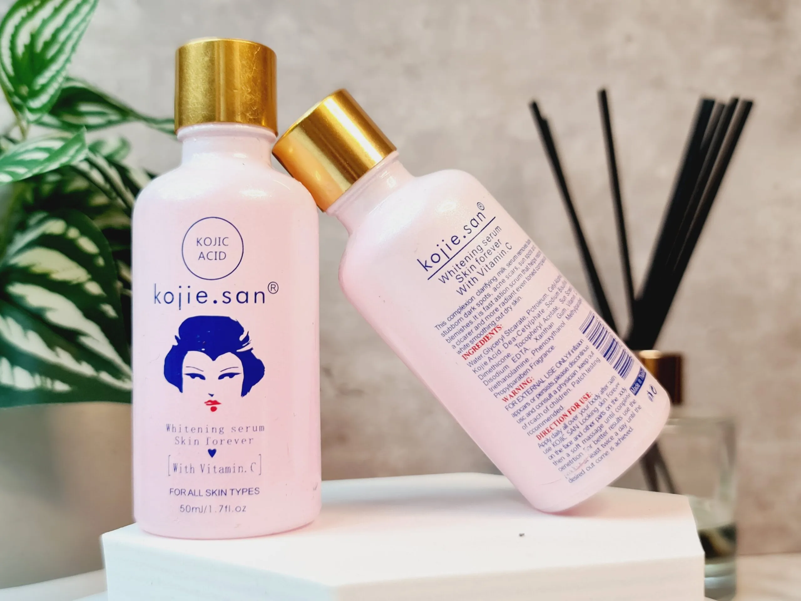 25778 kojic acid serum bottle