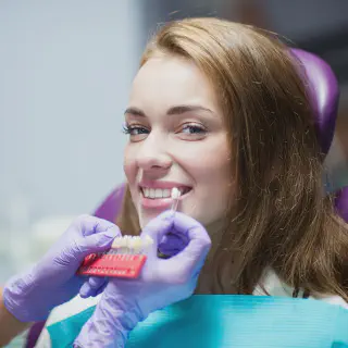 /img/25787-teeth-whitening-maintenance.webp
