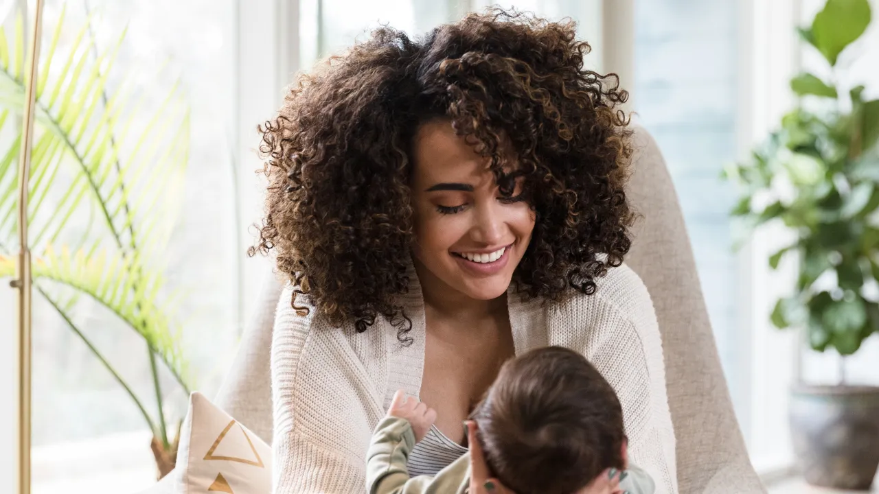 25815 breastfeeding mom