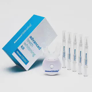 /img/25835-icing-teeth-whitening-7.webp