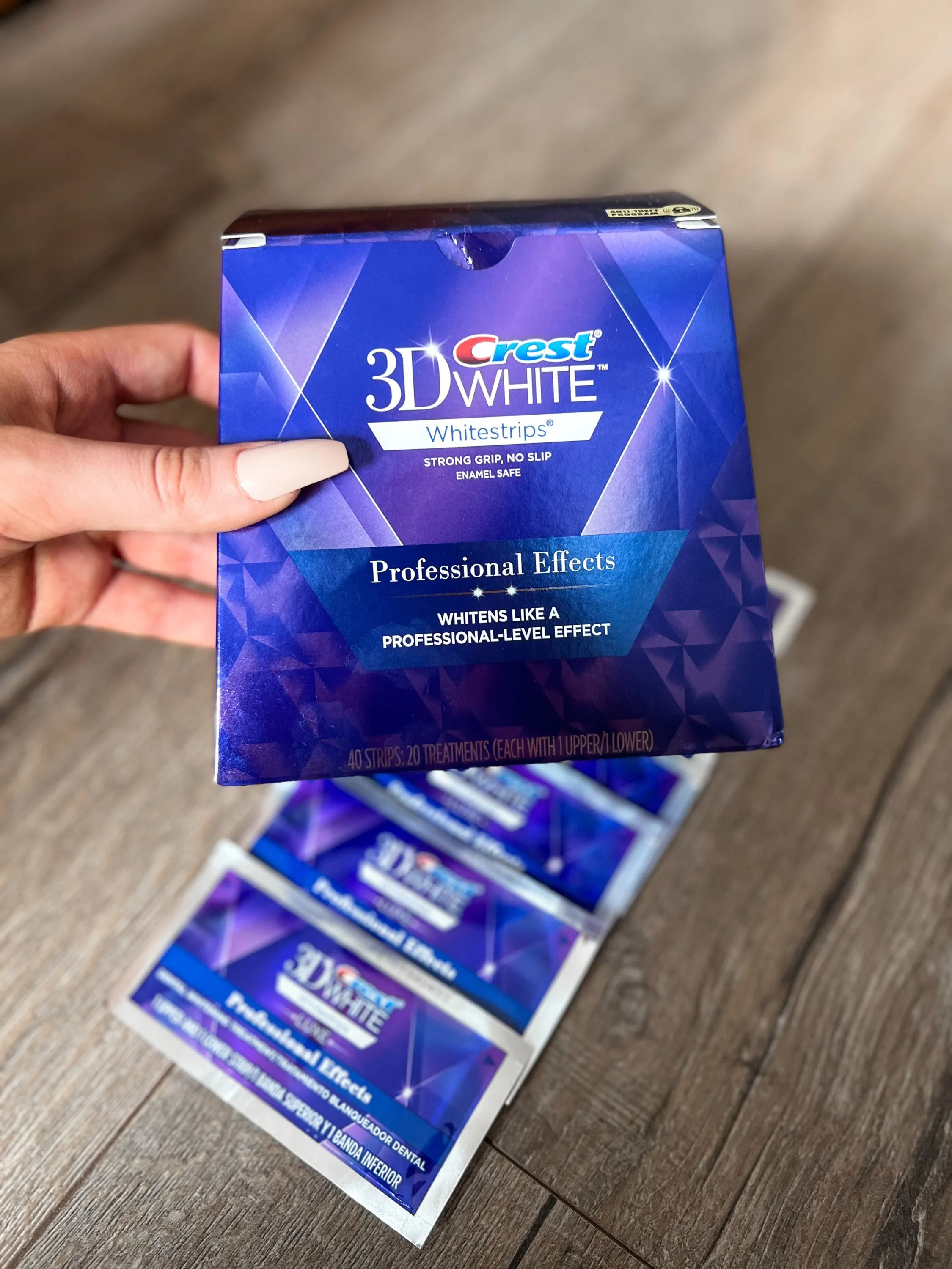 /img/25848-crest-whitening-strips-alternatives.webp