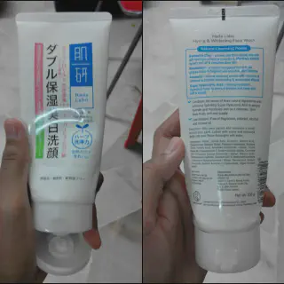 /img/25852-common-skincare-mistakes.webp